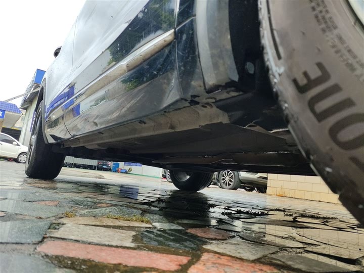 Фото 21 - Geely Monjaro