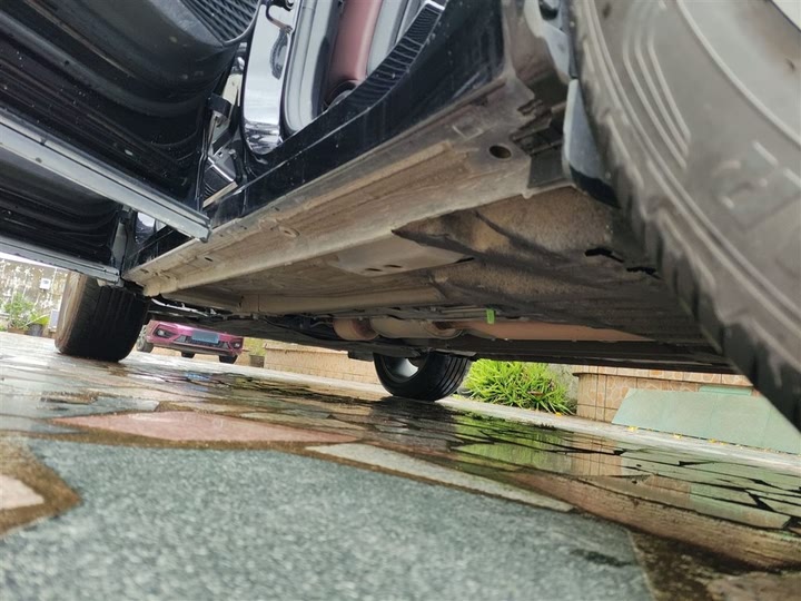 Фото 22 - Geely Monjaro