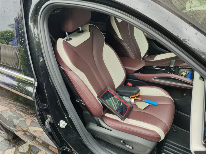 Фото 25 - Geely Monjaro