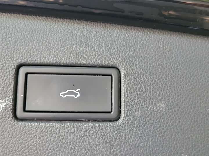 Фото 12 - Volkswagen Tiguan L Hybrid