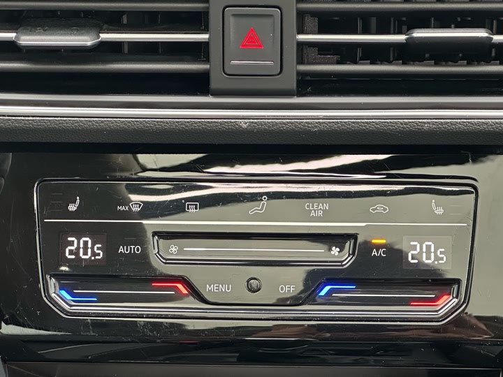 Фото 12 - Volkswagen Tiguan L Pro