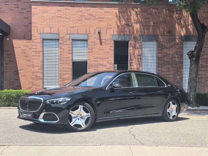 Фото 1 - Mercedes-Benz Maybach S-Class