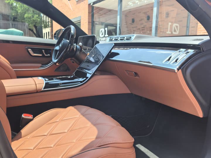 Фото 13 - Mercedes-Benz Maybach S-Class