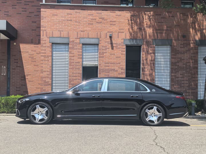 Фото 3 - Mercedes-Benz Maybach S-Class