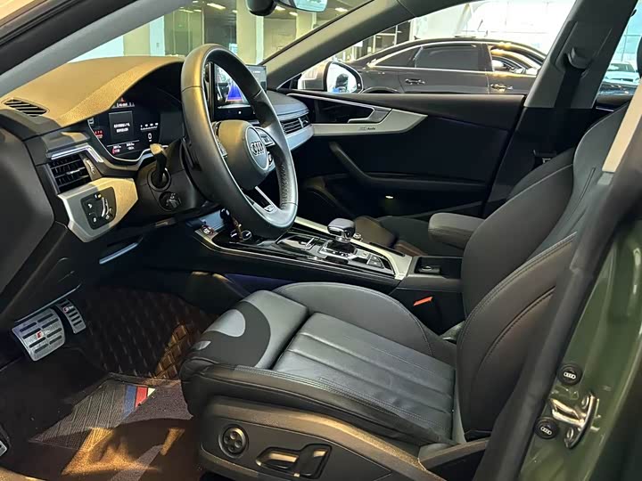 Фото 10 - Audi A5