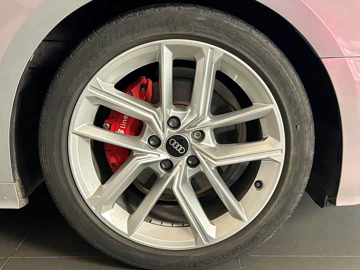 Фото 13 - Audi A5