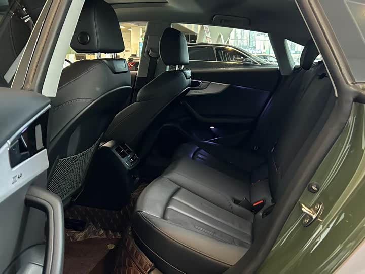 Фото 8 - Audi A5