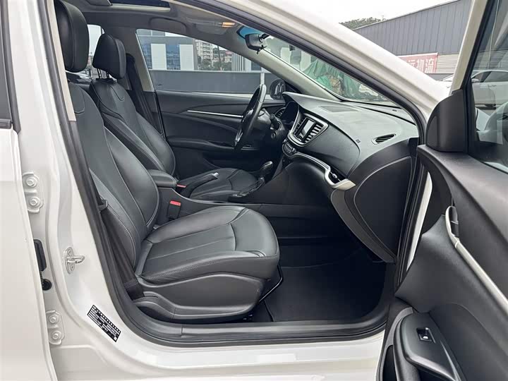 Фото 11 - Buick Excelle GT