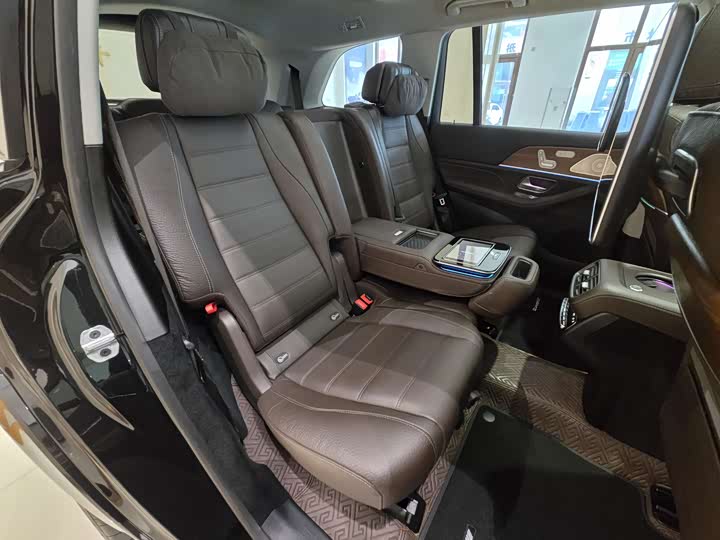 Фото 16 - Mercedes-Benz GLS-Class