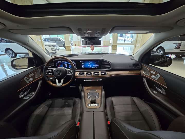 Фото 17 - Mercedes-Benz GLS-Class