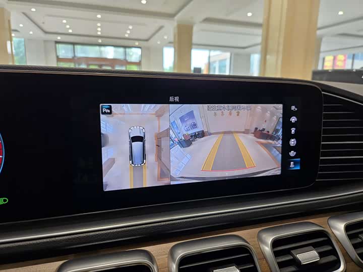 Фото 22 - Mercedes-Benz GLS-Class