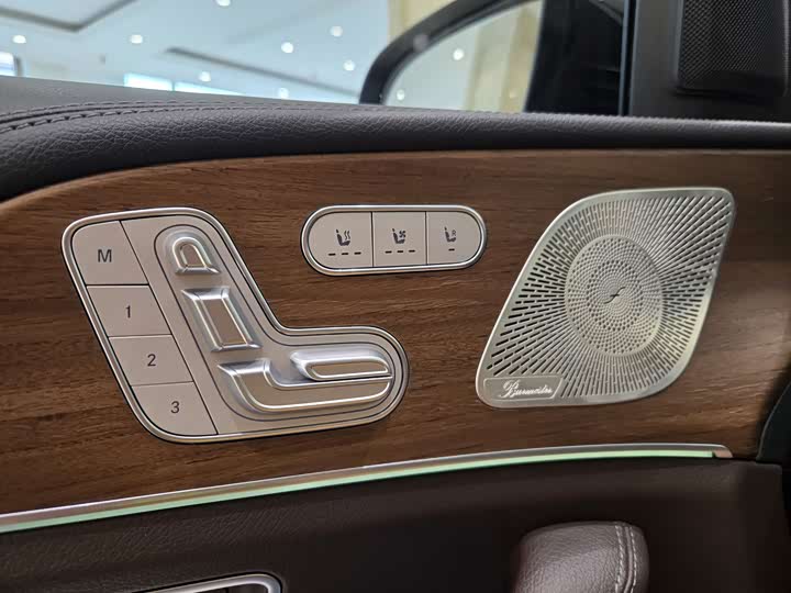 Фото 24 - Mercedes-Benz GLS-Class