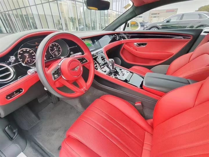 Фото 4 - Bentley Continental GT