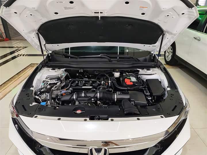 Фото 20 - Honda Accord