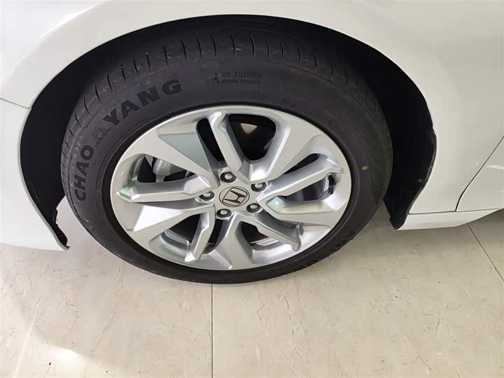 Фото 23 - Honda Accord