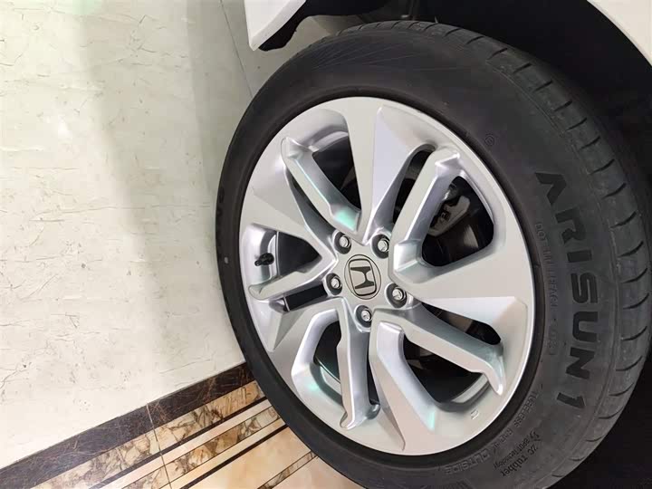 Фото 30 - Honda Accord