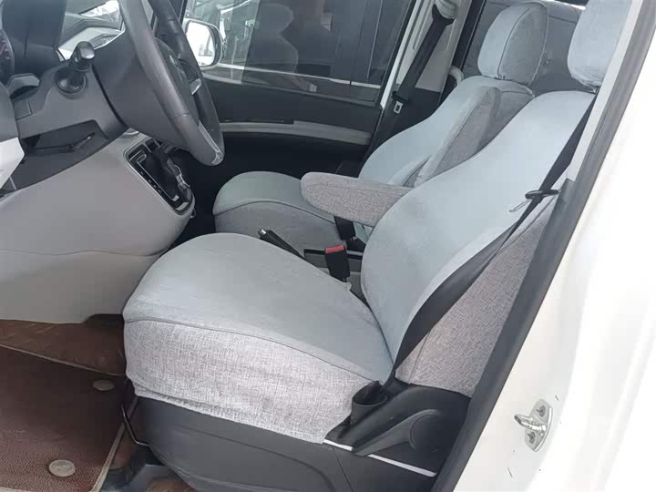 Фото 2 - JAC Refine M4