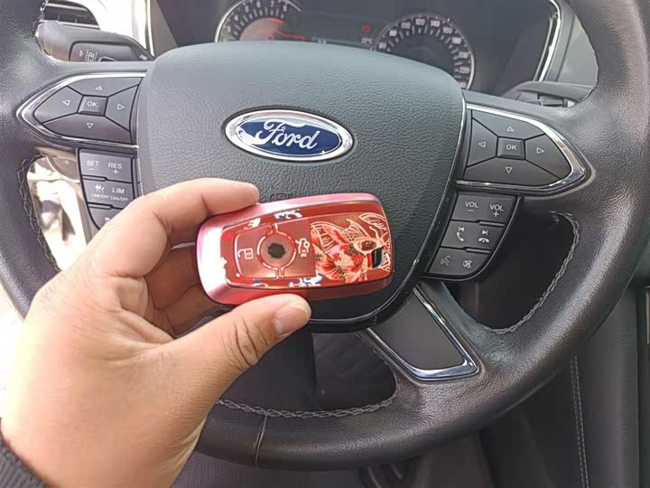 Фото 19 - Ford Taurus