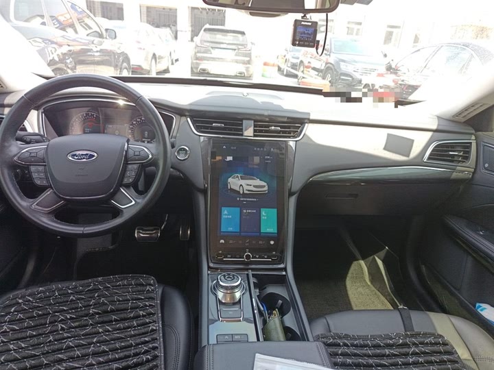 Фото 20 - Ford Taurus