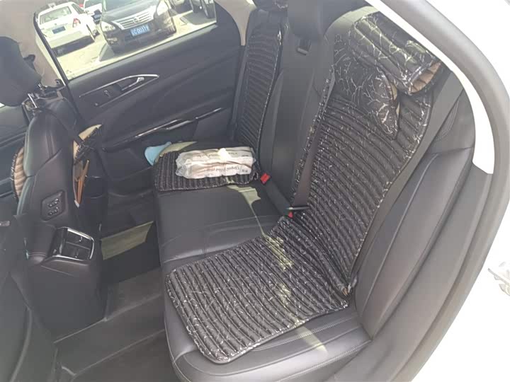 Фото 22 - Ford Taurus