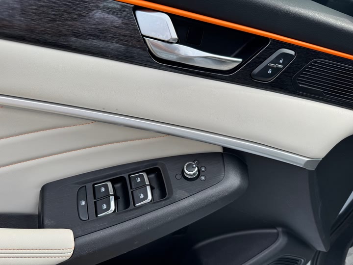 Фото 7 - Dongfeng Aeolus Yixuan Max