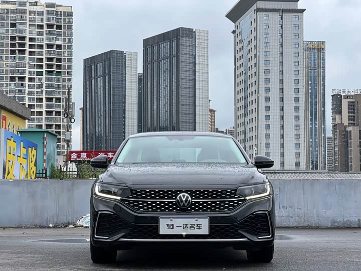 Фото 2 - Volkswagen Passat