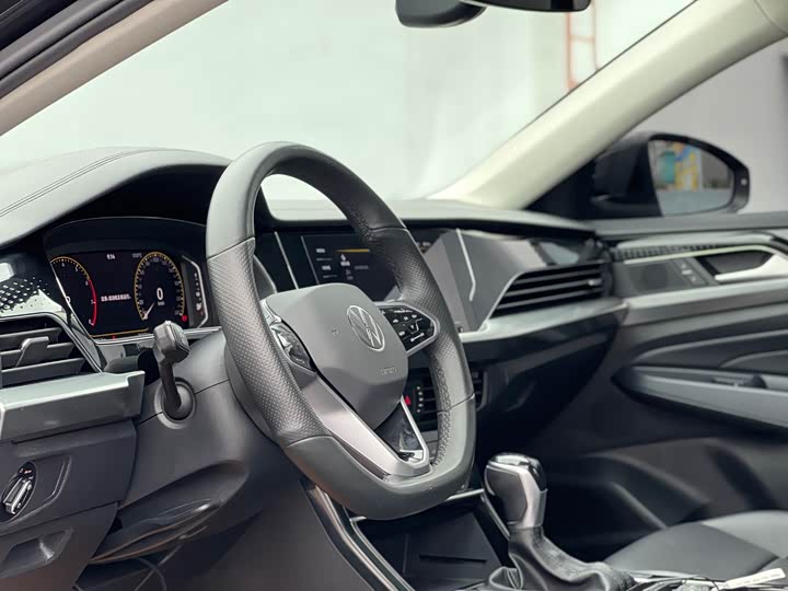 Фото 4 - Volkswagen Passat