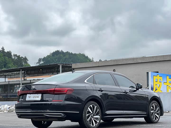 Фото 7 - Volkswagen Passat
