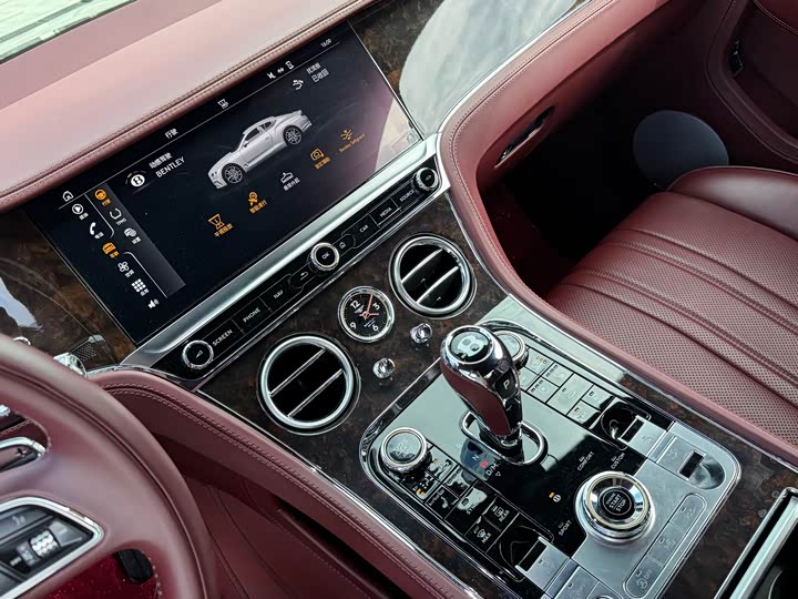 Фото 18 - Bentley Continental GT