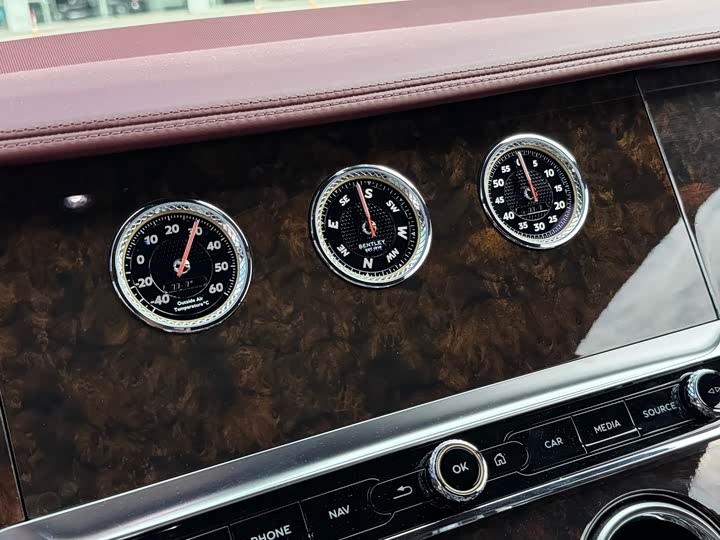 Фото 19 - Bentley Continental GT