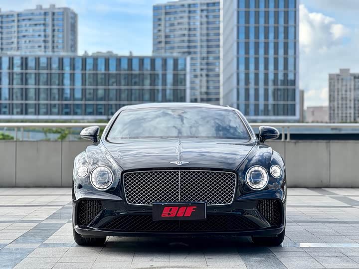 Фото 2 - Bentley Continental GT