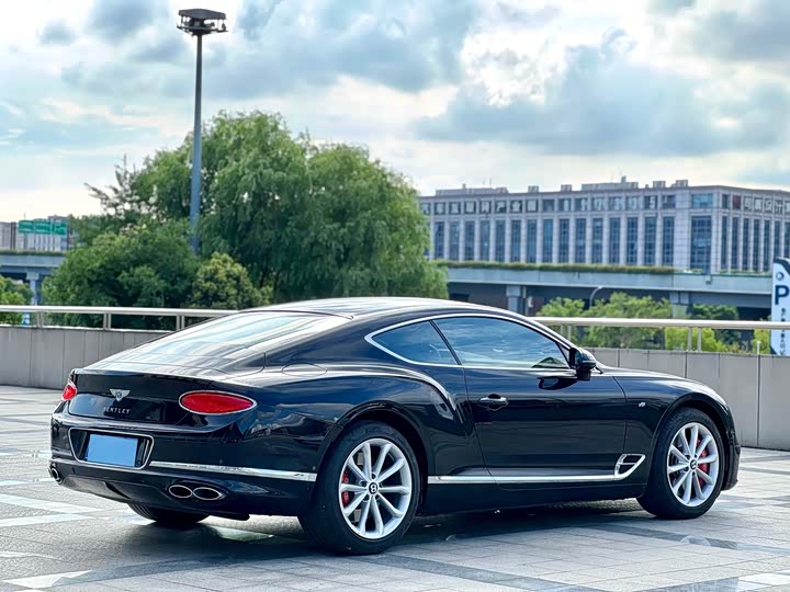 Фото 4 - Bentley Continental GT