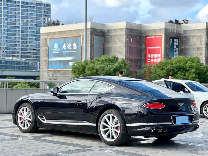 Фото 5 - Bentley Continental GT