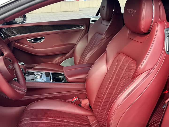 Фото 8 - Bentley Continental GT