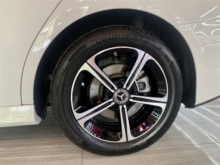 Фото 13 - Mercedes-Benz A-Class