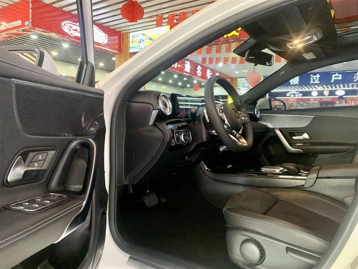 Фото 18 - Mercedes-Benz A-Class