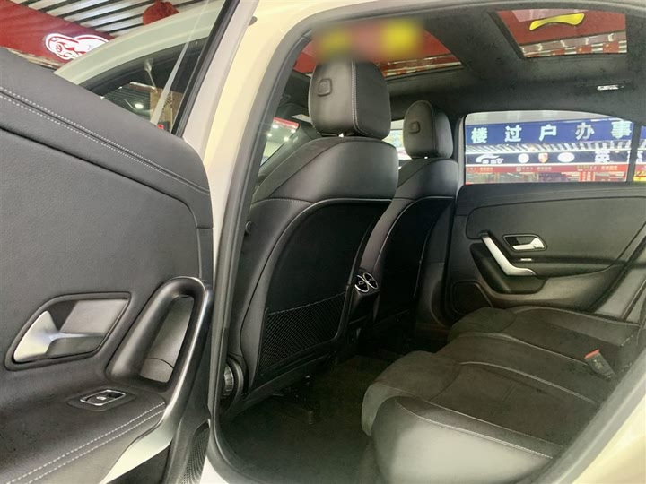 Фото 19 - Mercedes-Benz A-Class