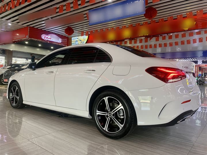 Фото 8 - Mercedes-Benz A-Class