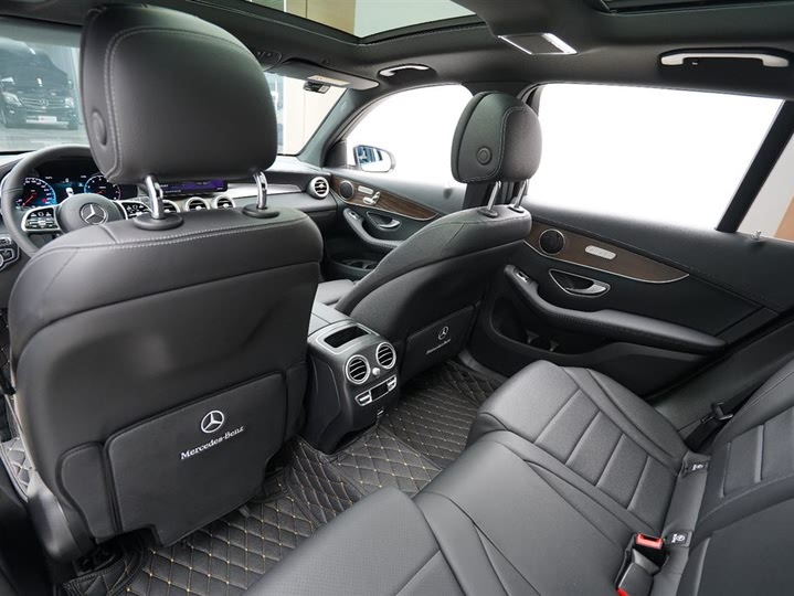 Фото 14 - Mercedes-Benz GLC-Class