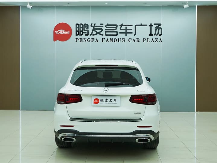 Фото 18 - Mercedes-Benz GLC-Class