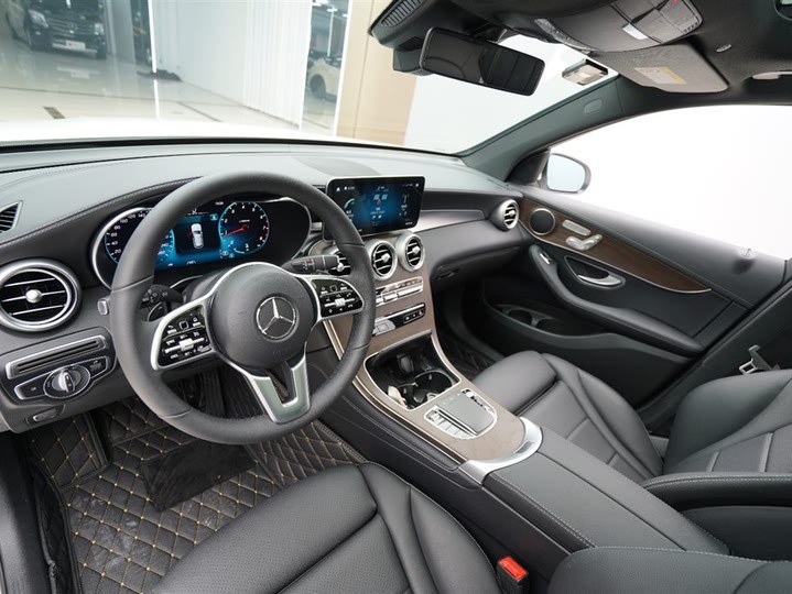 Фото 3 - Mercedes-Benz GLC-Class