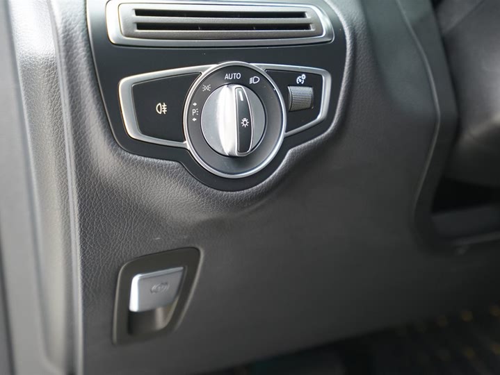 Фото 7 - Mercedes-Benz GLC-Class