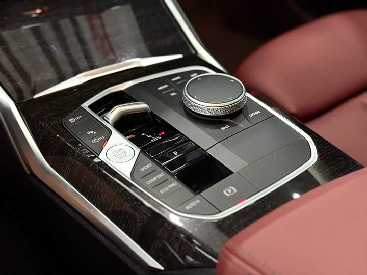 Фото 17 - BMW 3 Series