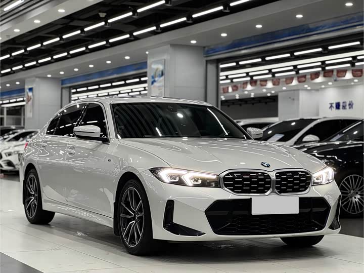 Фото 4 - BMW 3 Series