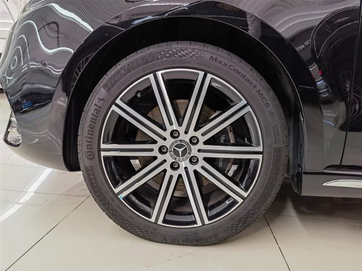 Фото 7 - Mercedes-Benz V-Class