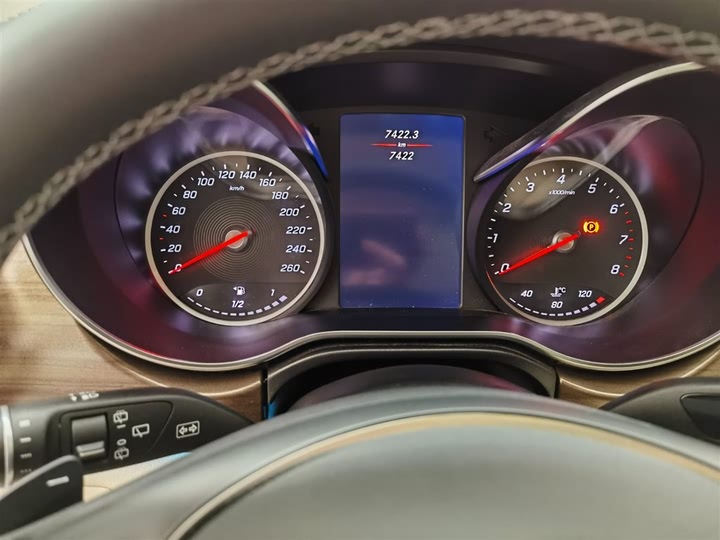 Фото 9 - Mercedes-Benz V-Class