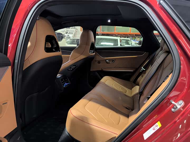 Фото 9 - BYD Han