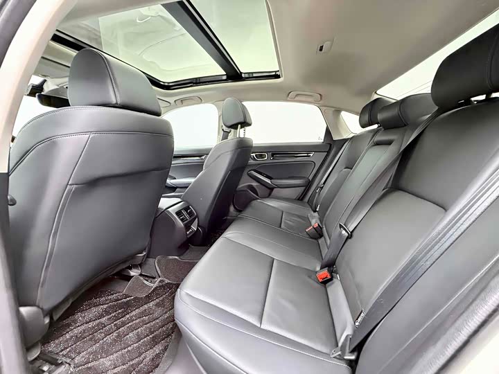 Фото 14 - Honda Civic