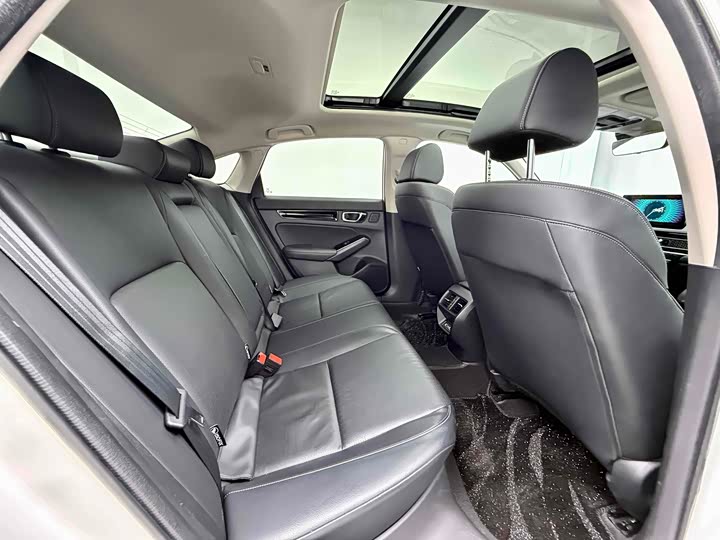 Фото 15 - Honda Civic