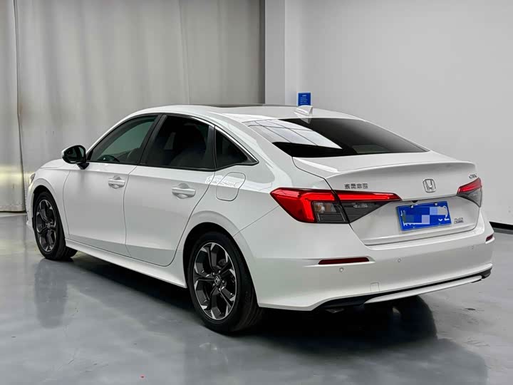 Фото 4 - Honda Civic